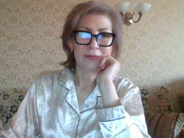 Elegant00Lady