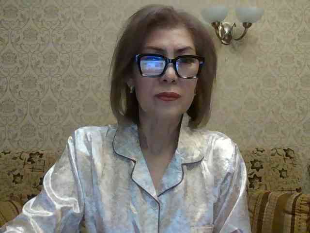 Elegant00Lady