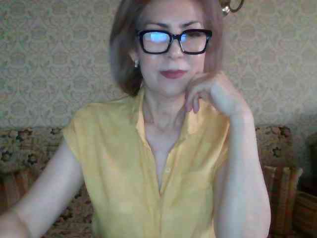 Elegant00Lady live female cam on bongacams