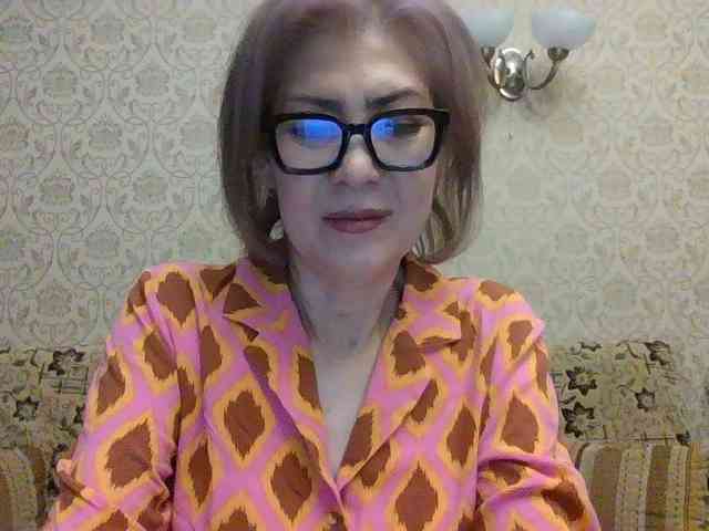 ElegantLady00 webcam