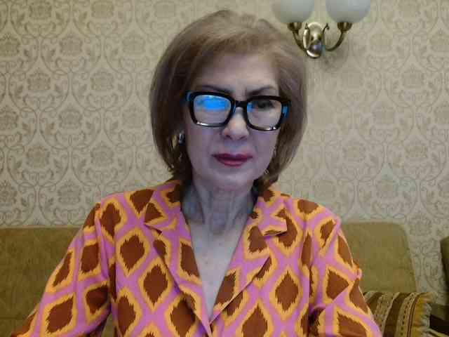 ElegantLady00 webcam