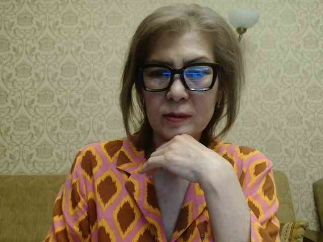 ElegantLady00 webcam