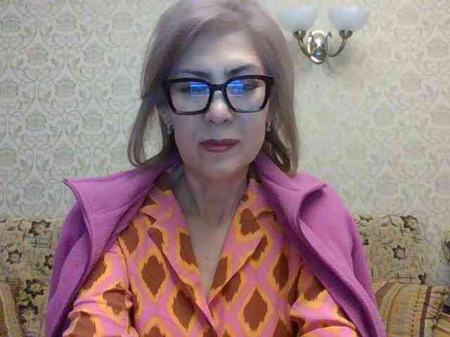 ElegantLady00 webcam