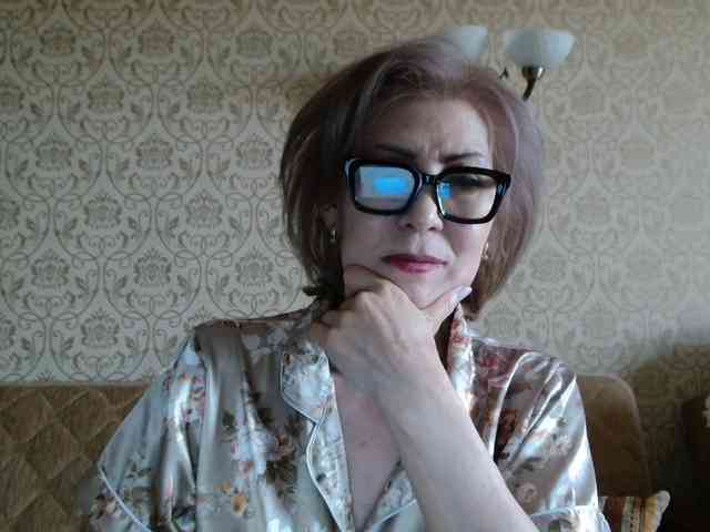 ElegantLady00 webcam
