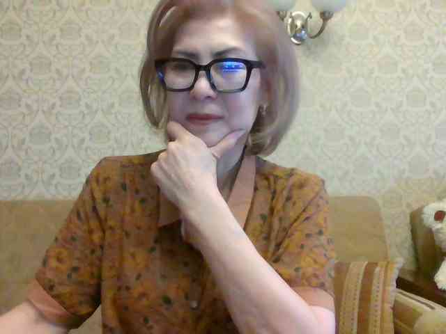 Elegant00Lady