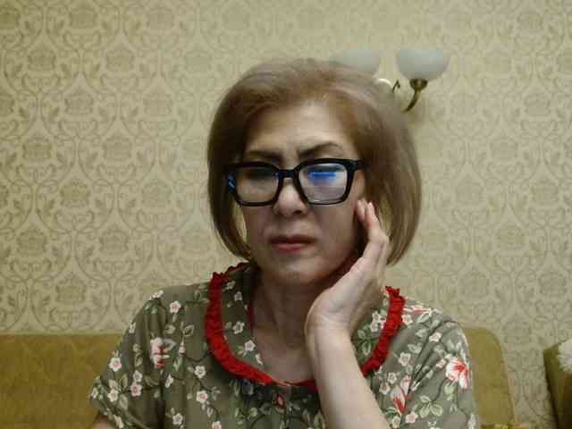 ElegantLady00 webcam