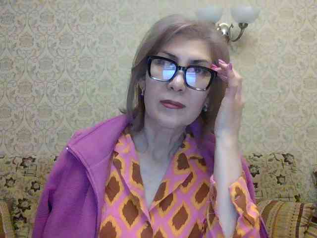 Elegant00Lady