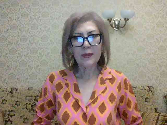 ElegantLady00 webcam