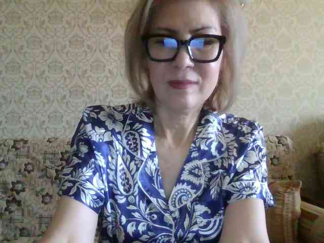 Elegant00Lady live female cam on bongacams