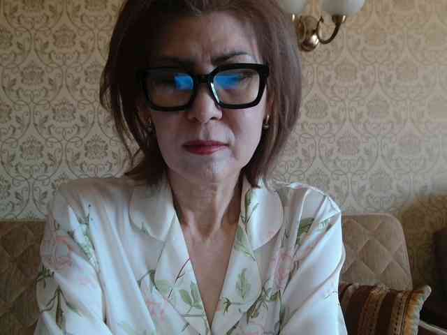 ElegantLady00 webcam