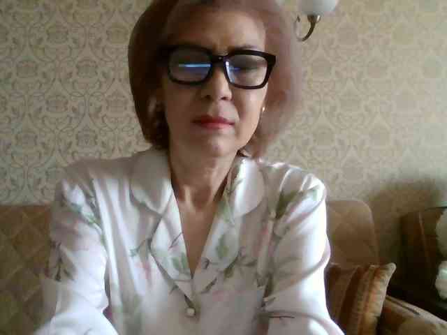 ElegantLady00 webcam