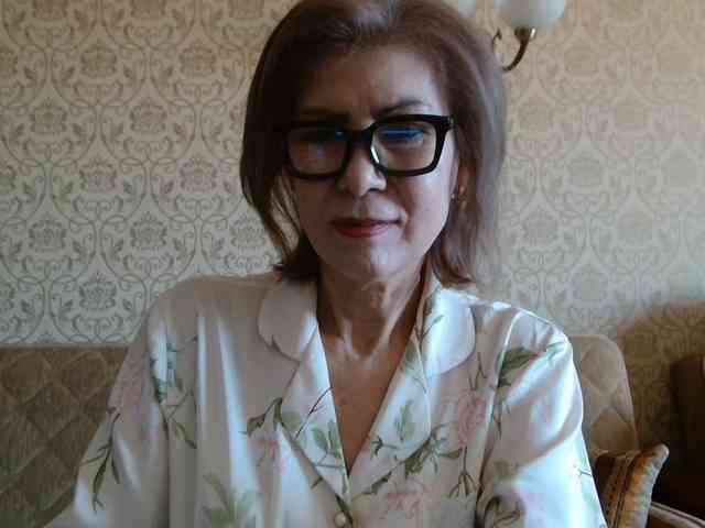 ElegantLady00 webcam