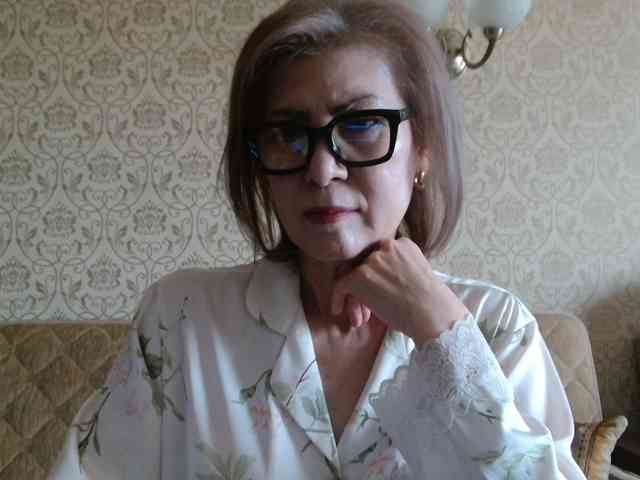 Elegant00Lady