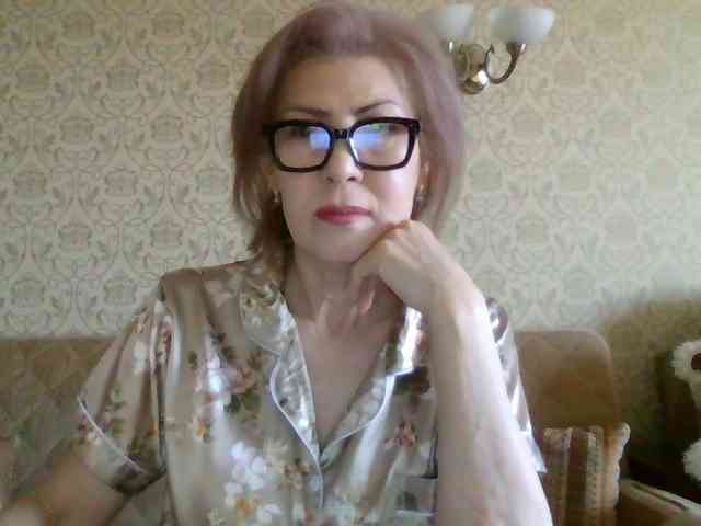 ElegantLady00 webcam