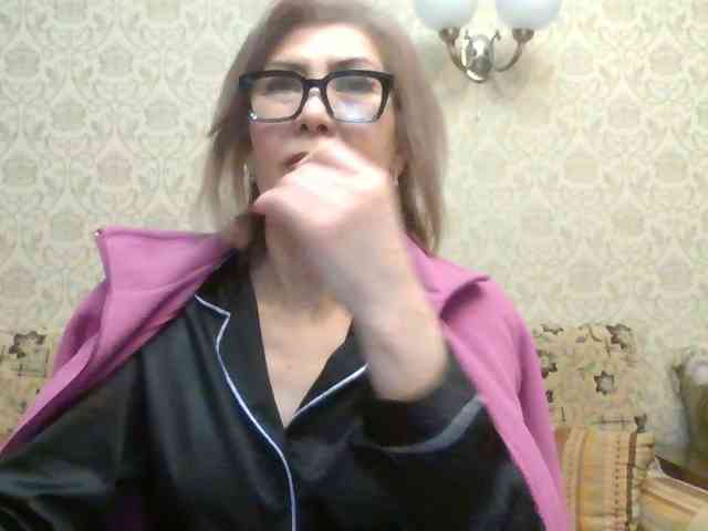 ElegantLady00 webcam