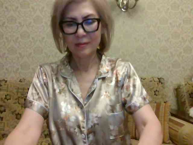 ElegantLady00 webcam