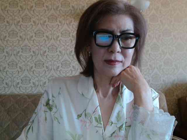 ElegantLady00 webcam