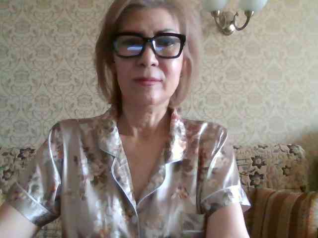 Elegant00Lady