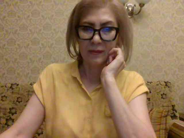 Elegant00Lady live female cam on bongacams