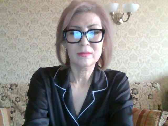ElegantLady00 webcam