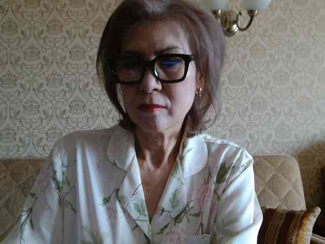 ElegantLady00 webcam