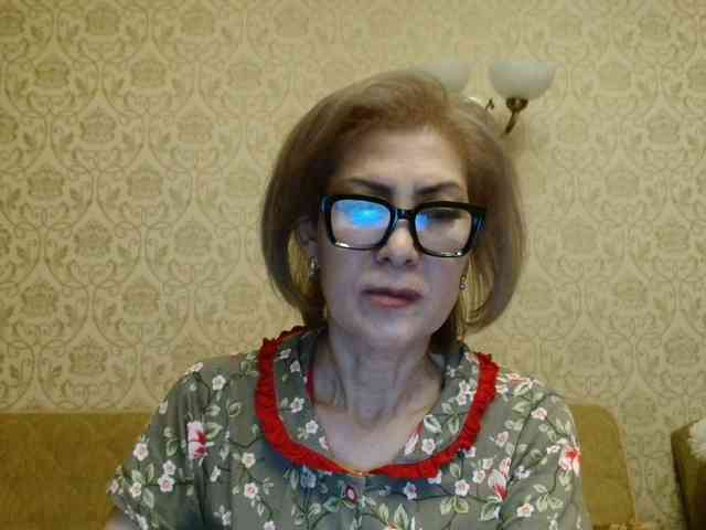 ElegantLady00 webcam