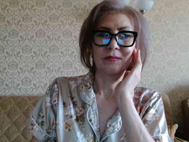 ElegantLady00 webcam
