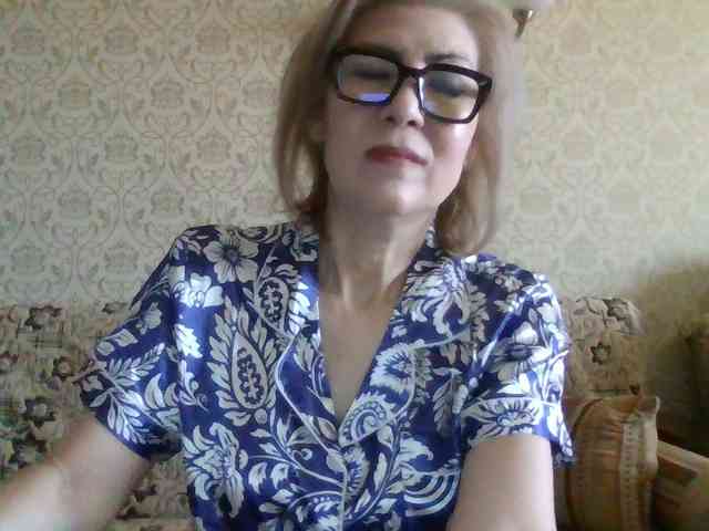 Elegant00Lady live female cam on bongacams
