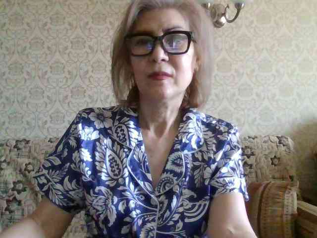 Elegant00Lady
