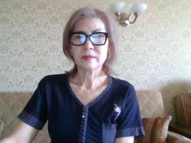 ElegantLady00 webcam
