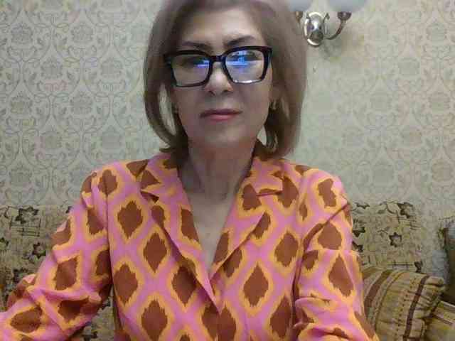 ElegantLady00 webcam