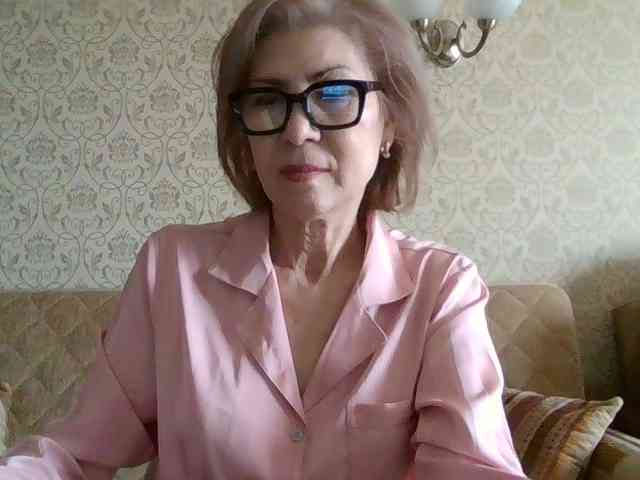 ElegantLady00 webcam