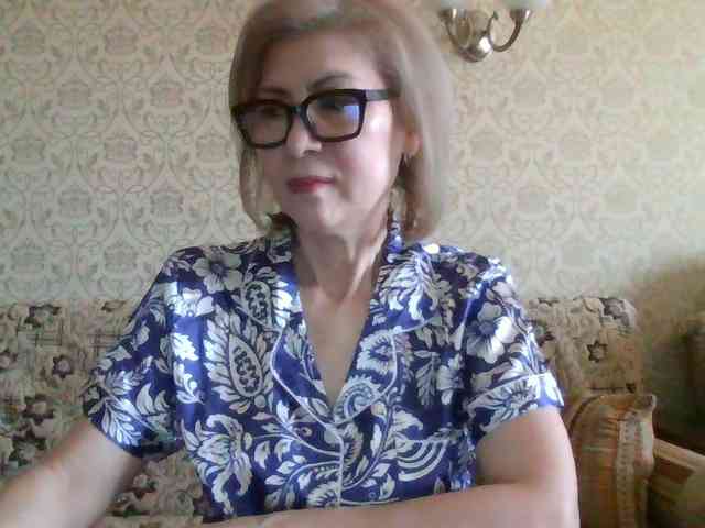 Elegant00Lady live female cam on bongacams