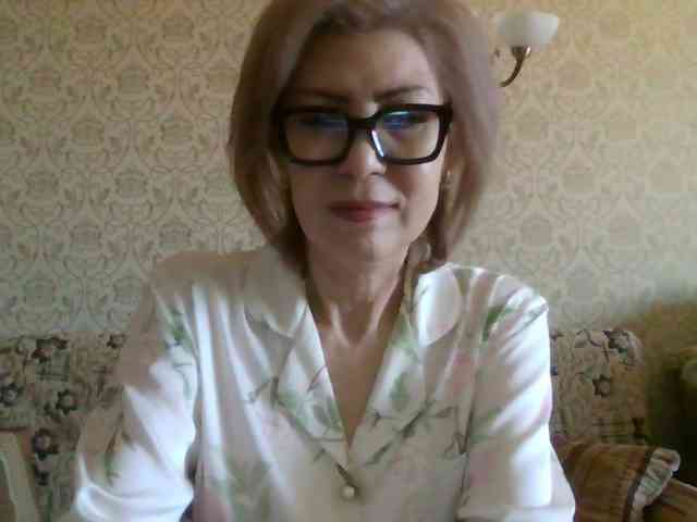 Elegant00Lady