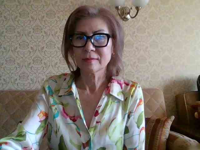 ElegantLady00 webcam