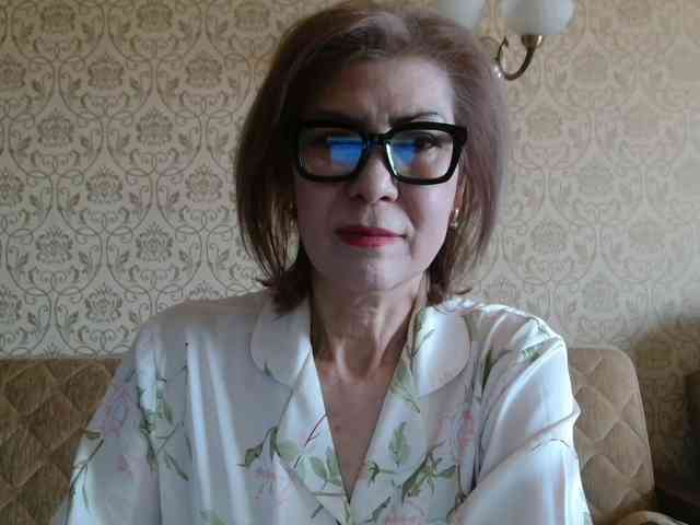 ElegantLady00 webcam