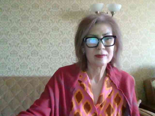 ElegantLady00 webcam