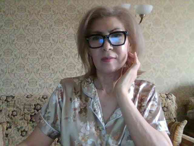 Elegantlady00's cam show statistics and live stream