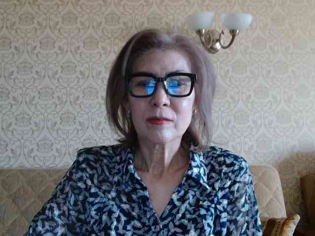 ElegantLady00 webcam