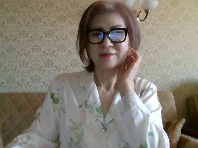 ElegantLady00 webcam