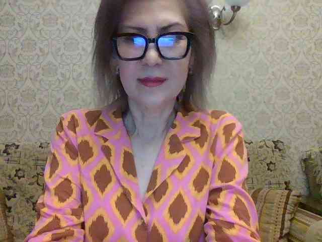 Elegant00Lady live female cam on bongacams