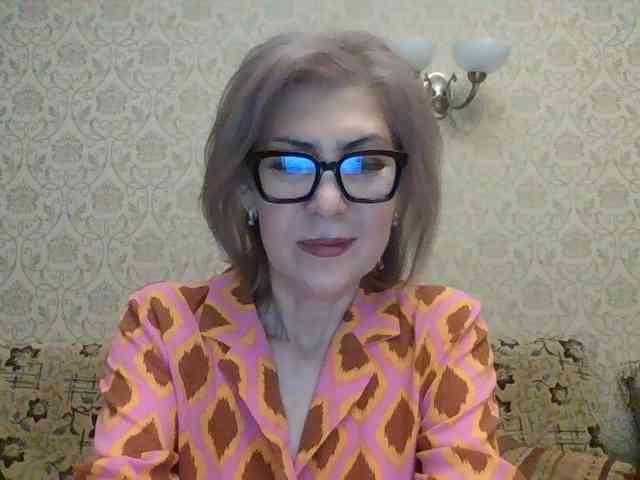 Elegant00Lady live female cam on bongacams