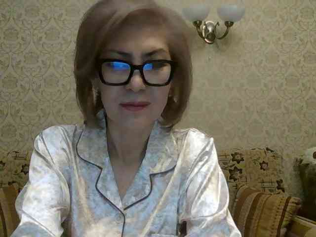 Elegant00Lady