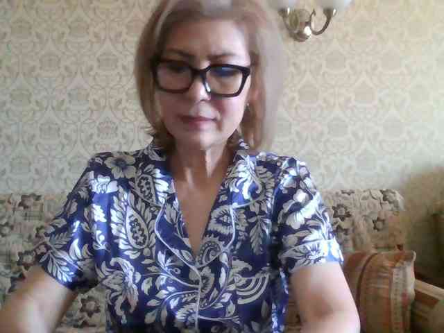 Elegant00Lady live female cam on bongacams
