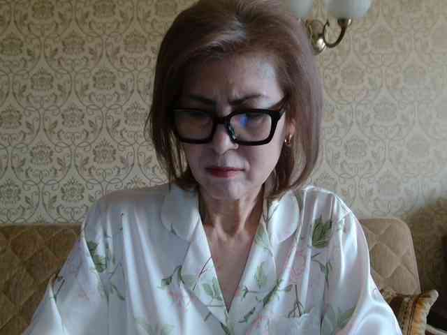 ElegantLady00 webcam