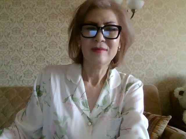 ElegantLady00 webcam