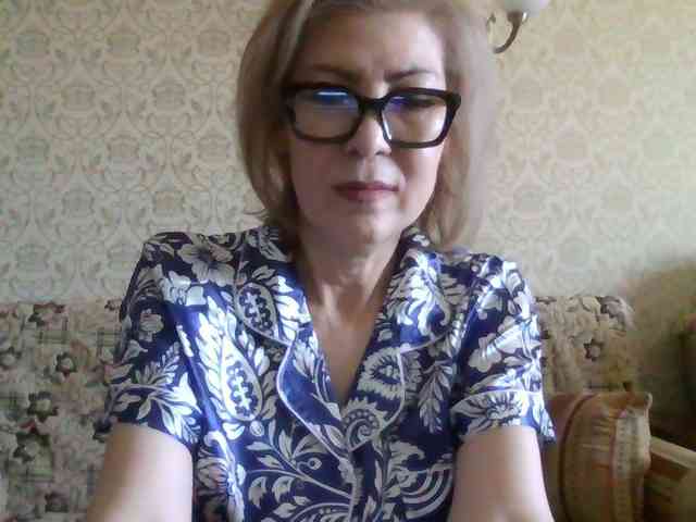 Elegant00Lady live female cam on bongacams