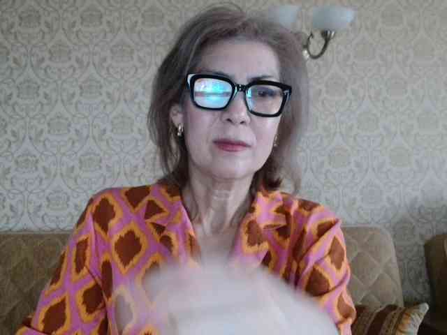 ElegantLady00 webcam