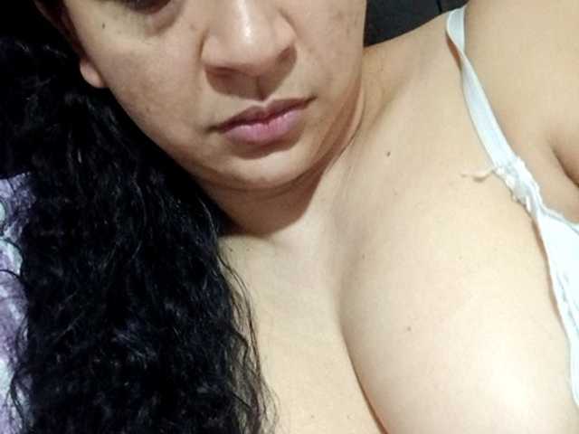 julietamanson1's BongaCams show and profile