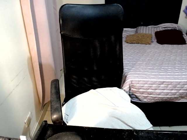 julietamanson1 live cam on BongaCams